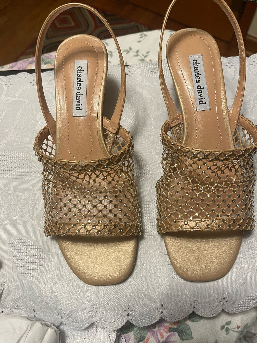 Charles David Gold Metallic Mesh Slingback wedge
